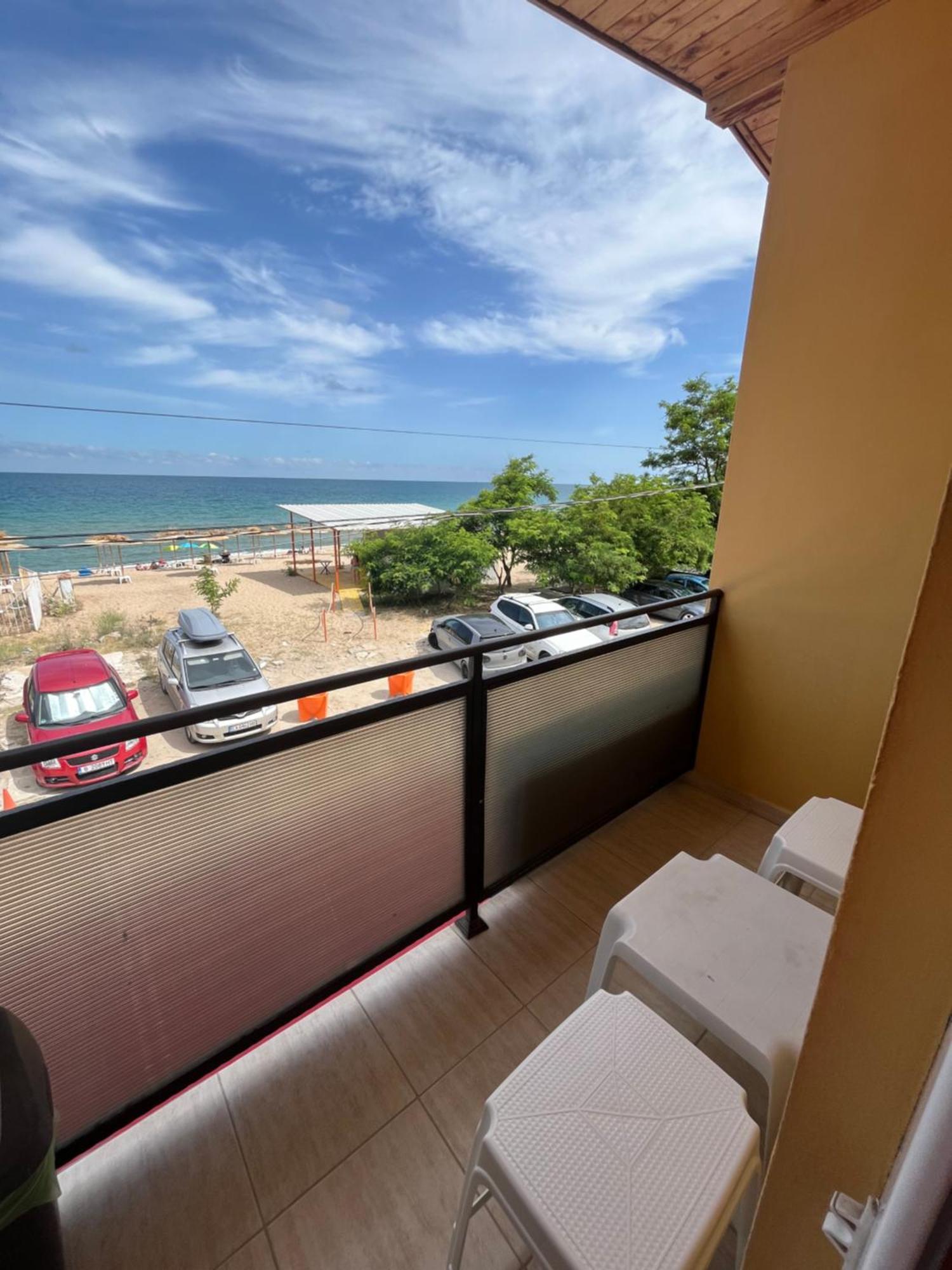 Family Hotel Globus Golden Sands Exterior photo